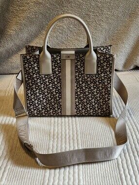 DKNY Beige Nylon Tote Interior with Logo Lining